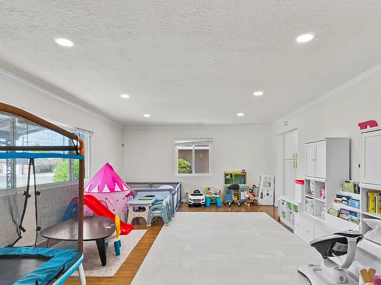1511 E Orange Grove Ave — Photo 8
