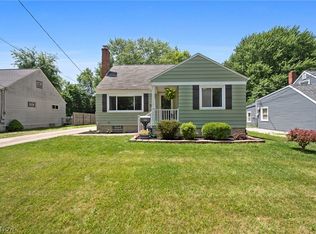 3756 Walter Rd, North Olmsted, OH 44070