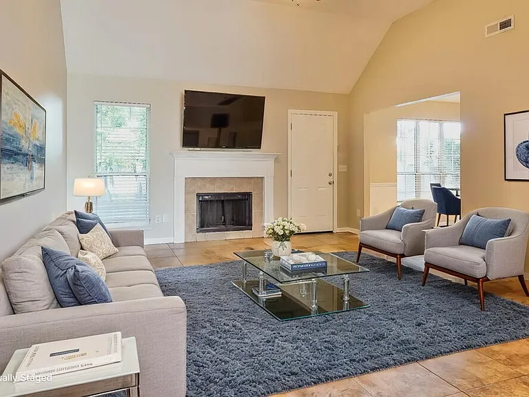 8028 Rockhampton Cir — Photo 4