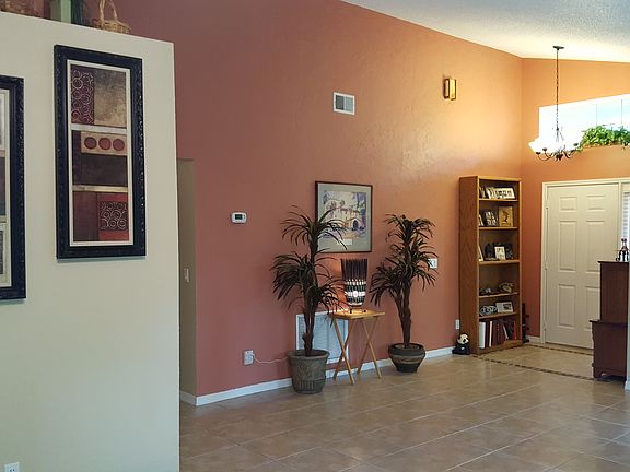3rd image of 219 Crossbill Ct