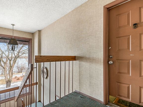 3rd image of 730 Cliffs Dr APT 303-A