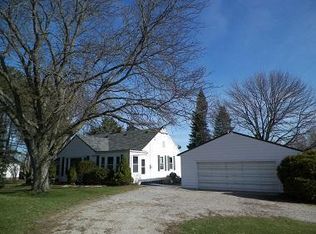 W2172 T Bar Ln, Ixonia, WI 53036