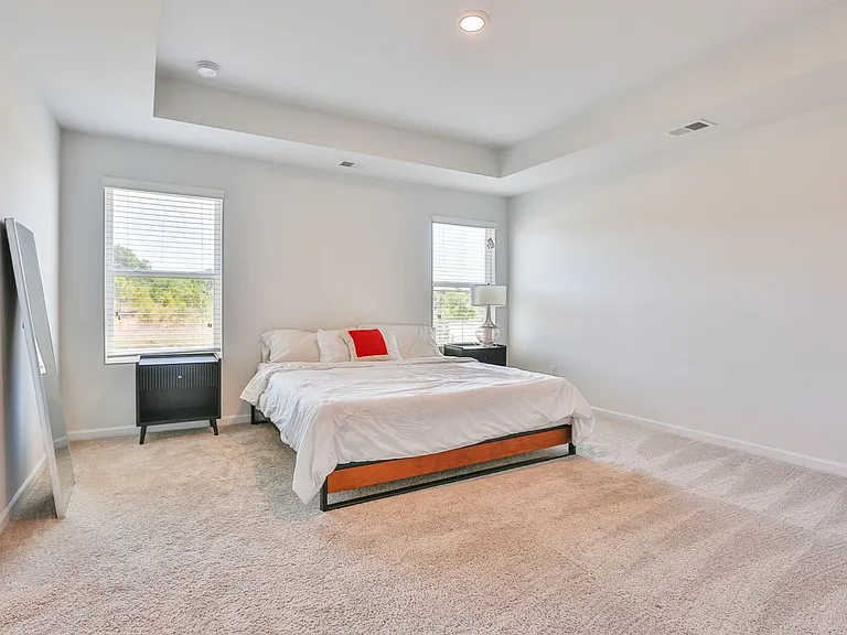 1020 Point Place Dr — Photo 18