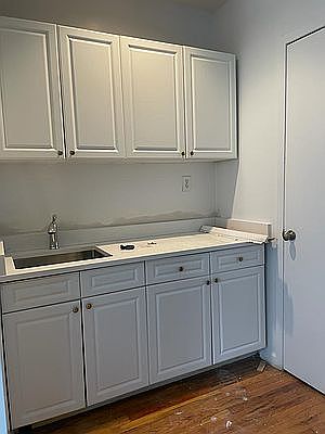 1st image of 325 E 93rd St APT 4W