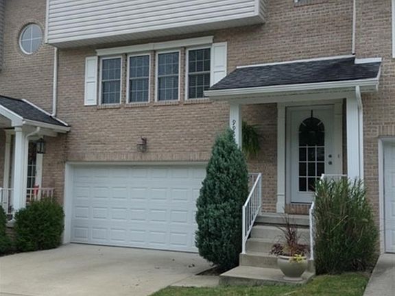 3rd image of 996 Ashton Pl