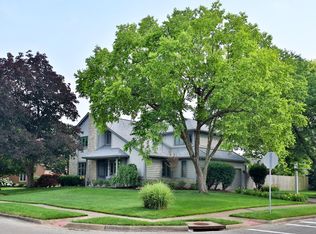 2421 Collins Dr, Columbus, OH 43085