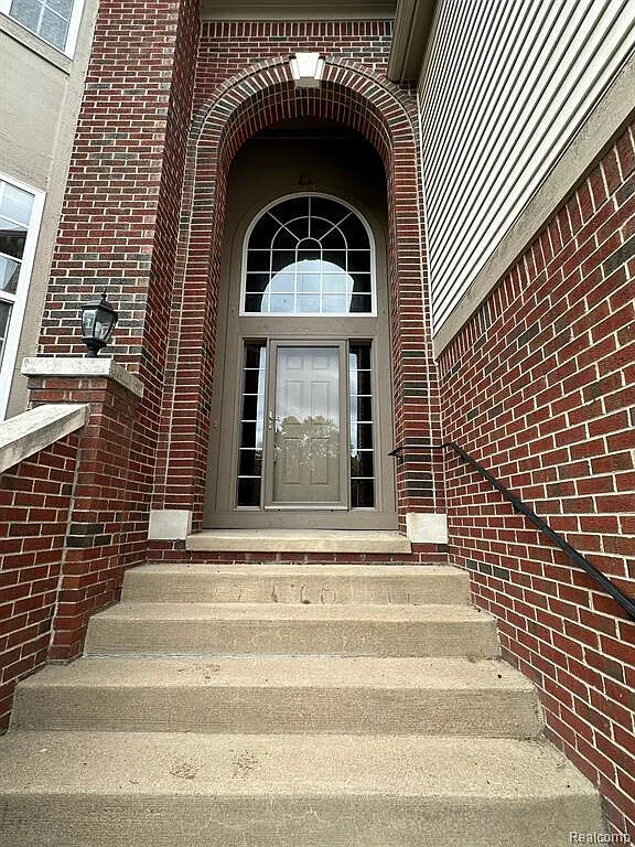 Building Photo - 16491 Mulberry Way