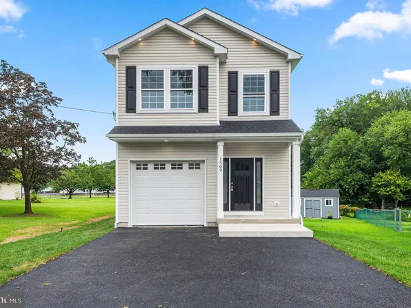1509 River Rd, Croydon, PA 19021