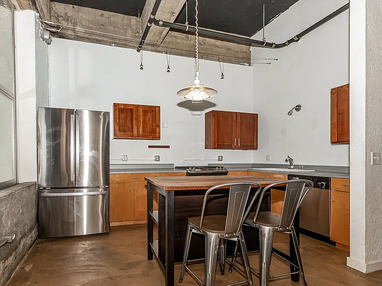 3240 Peralta St #10 — Photo 6