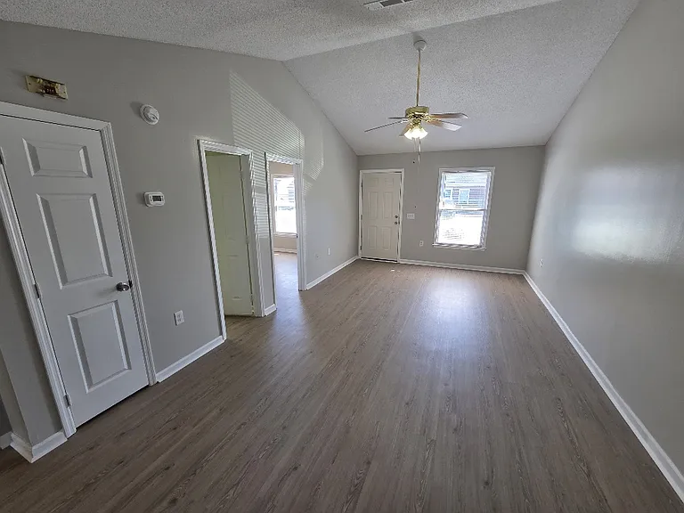 230.5 Lanier Dr #219 — Photo 3