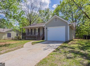 5810 Northfield Dr, Ellenwood, GA 30294
