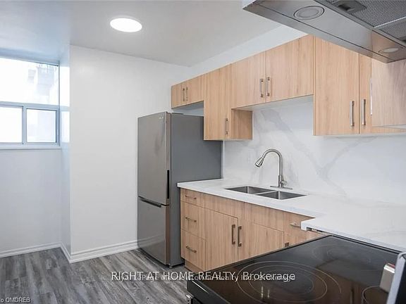 4th image of 390 Dixon Rd #508