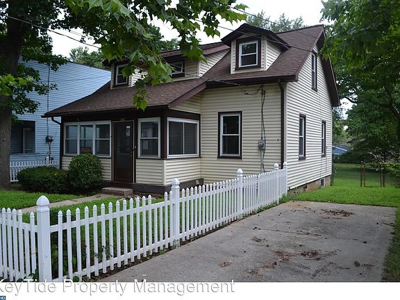 2nd image of 438 Engard Ave