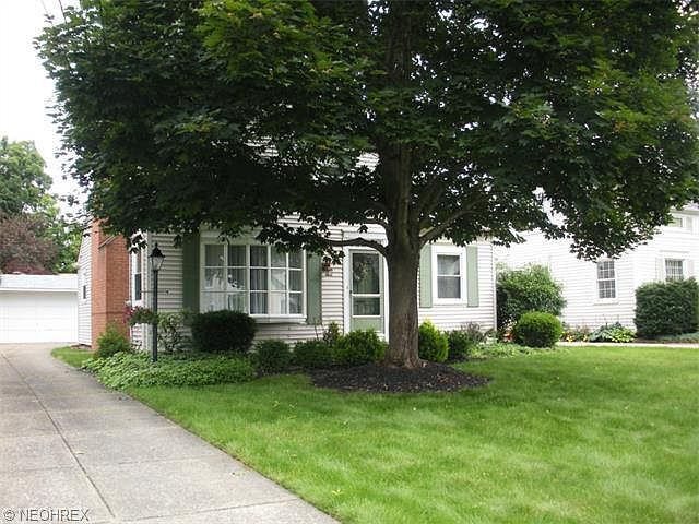 1st image of 1061 Fresno Dr