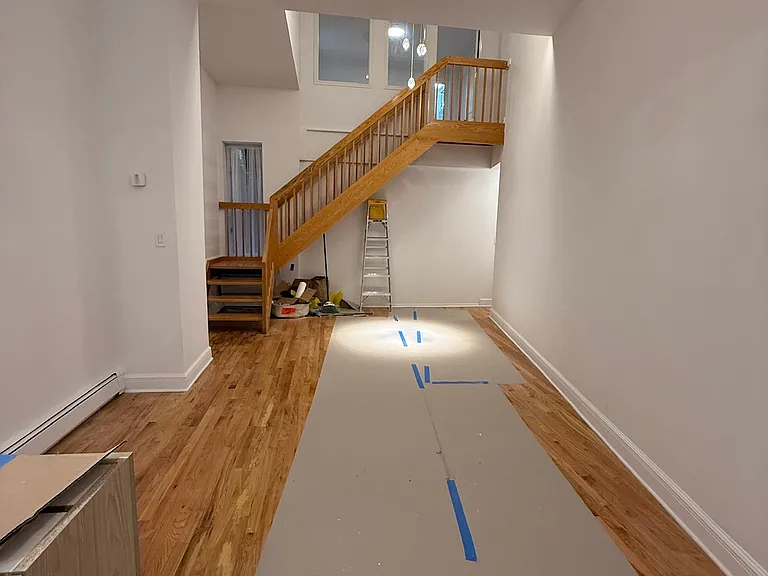 243 W 14th St #1R — Photo 8