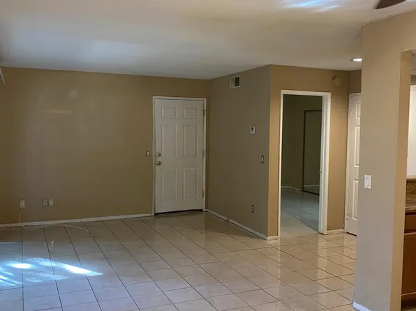 1110 W Blaine St, Riverside, CA