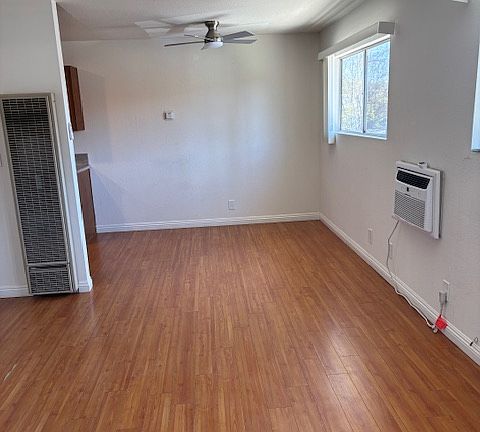 2nd image of 1901 Scott Rd #D