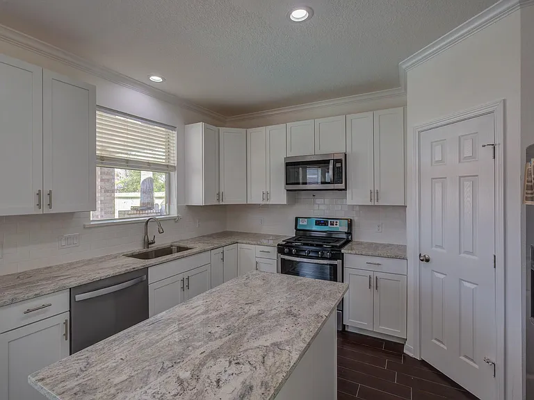 19806 Big Canyon Dr — Photo 15