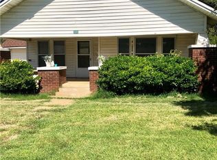 1000 N McKinney St, De Leon, TX 76444