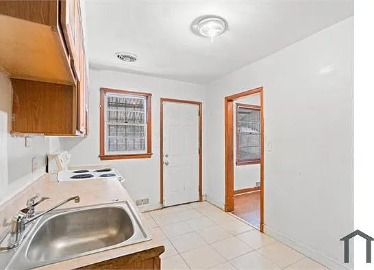 414 Chesapeake St SE — Photo 9