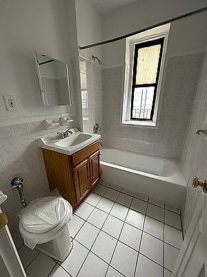 5th image of 3230 Steuben Ave APT G7