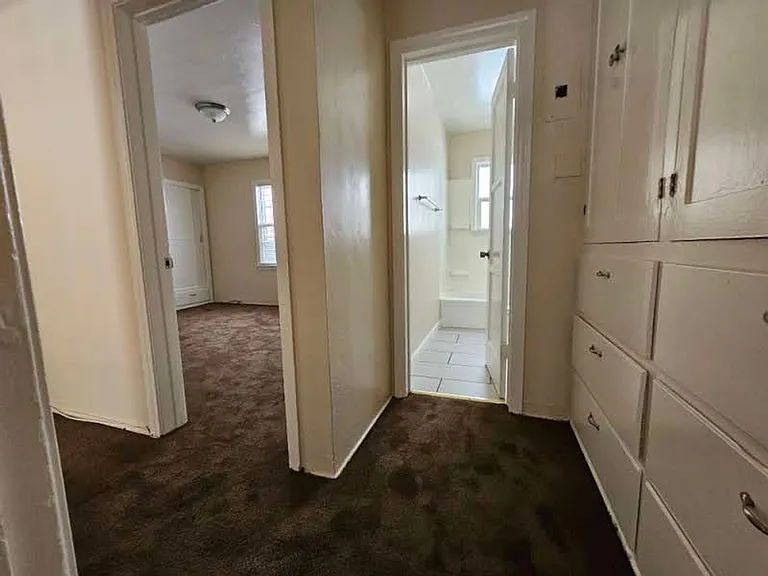 Elm Gate Apartments — Photo 8