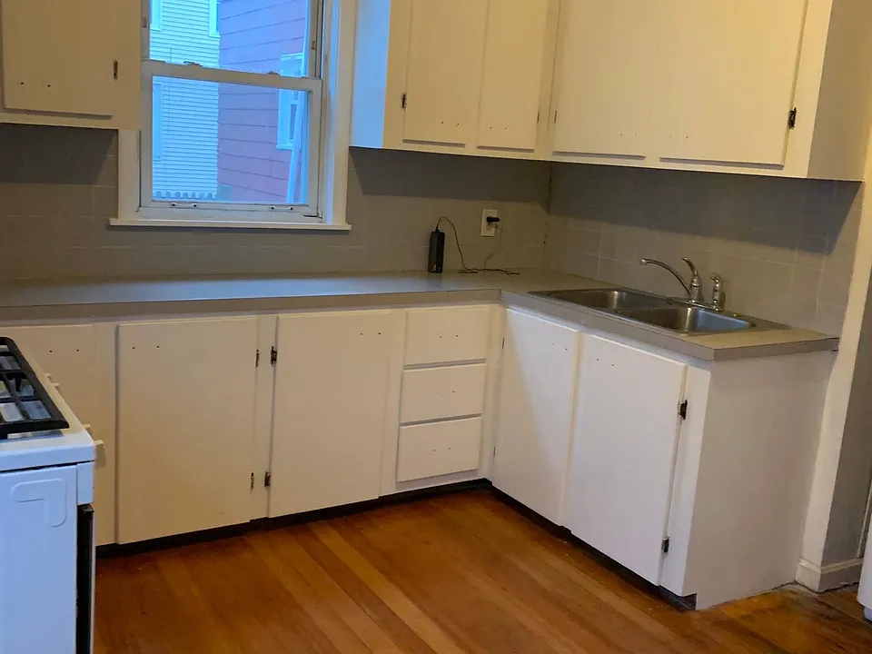 31 Home Ave #1R