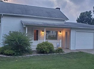 113 S Church St, Plainville, IL 62365