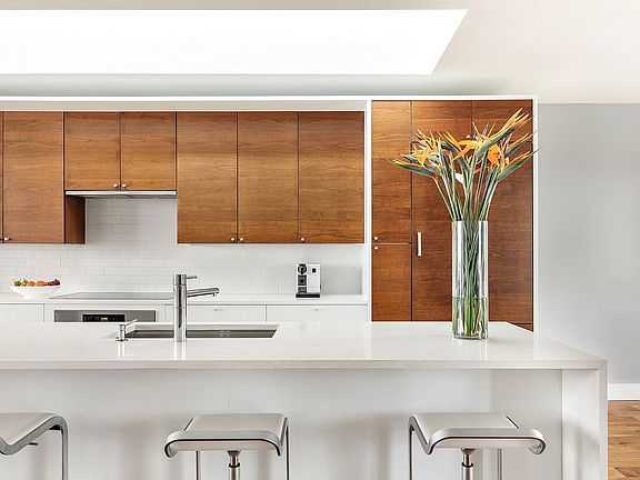 4th image of 255 Columbia St Unit Penthouse