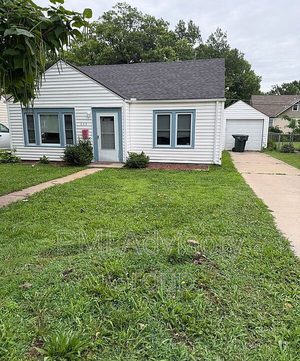 1st image of 608 SW Medford Ave