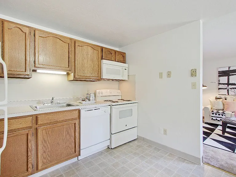 Apartments at Waterford — Photo 115