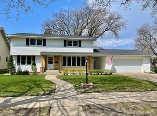 328 N O'Connell Ave, Springfield, MN 56087