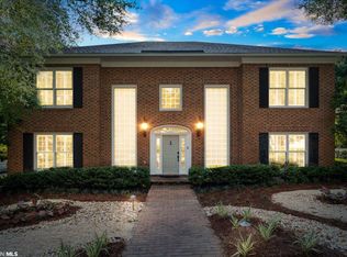 225 Lakewood Dr W, Mobile, AL 36608