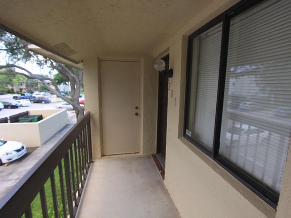Front Entry/Porch