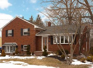 706 Cedarcrest Dr, Bound Brook, NJ 08805