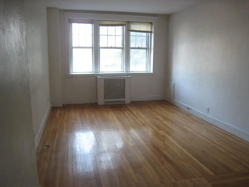 2033 Commonwealth Ave #2