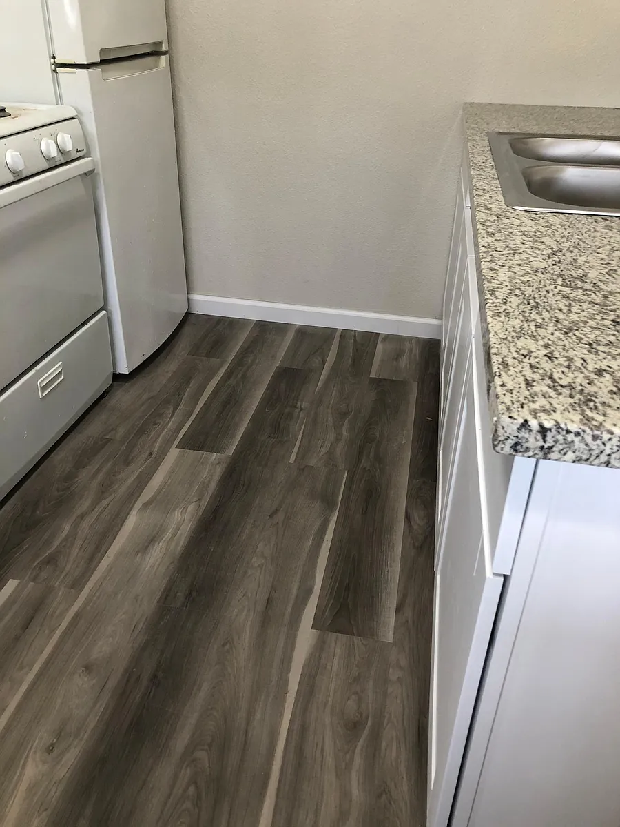 Building Photo - 411 W Century Blvd #7