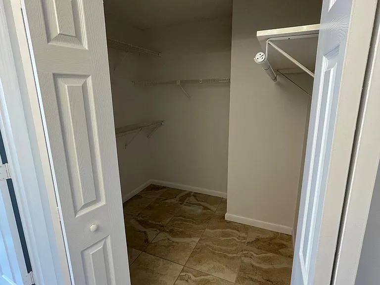 13761 Newport Mnr — Photo 6
