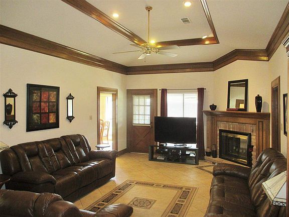 3rd image of 1152 Westmeadow Dr