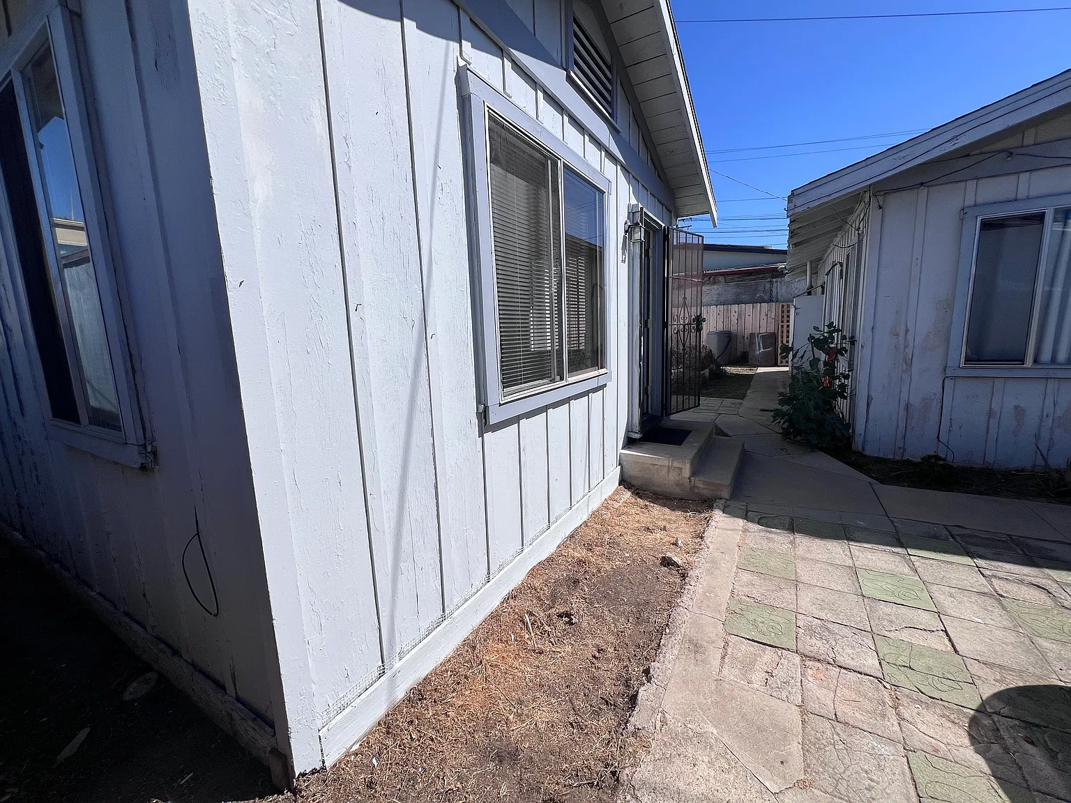 1 bed, 414 sqft, $2,100 — Photo 3