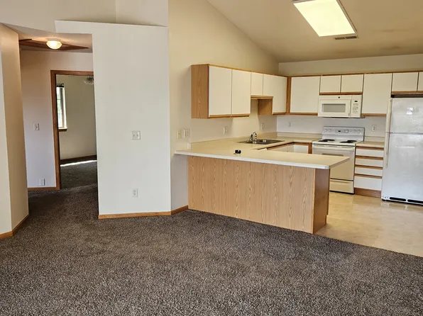 2874 Coral Ct APT 304, Coralville, IA 52241