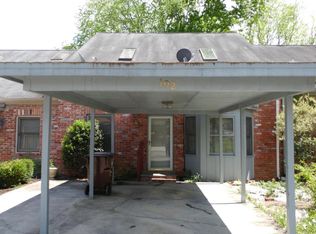 102 Hugh Ln, Oak Ridge, TN 37830