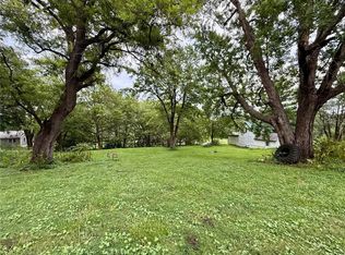 501 Spring St, Mound City, MO 64470