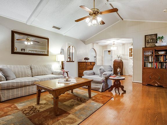 5th image of 1821 Santa Anna Dr