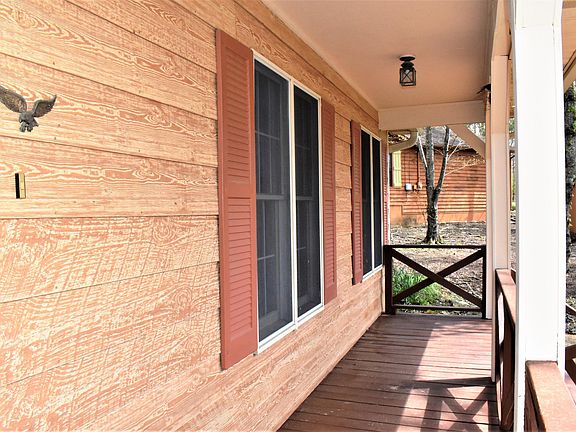5th image of 102 Hilton Ln