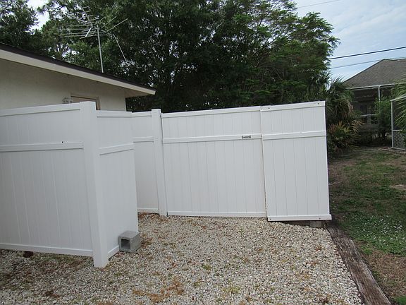 Enclosed side/service entry