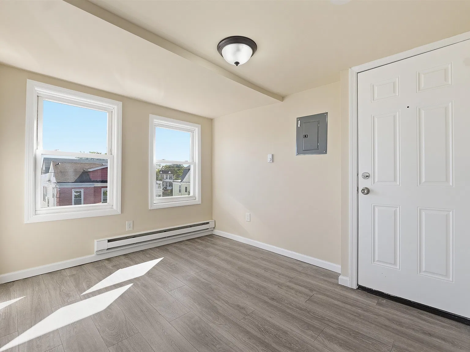 1 bed, 1.0 bath, $1,600 — Photo 4