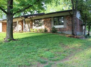 5046 Milburn Rd, Saint Louis, MO 63129