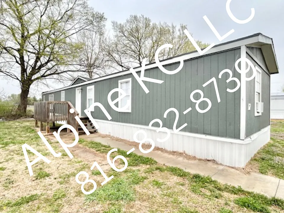 5505 SW Lakefront Ln S #17