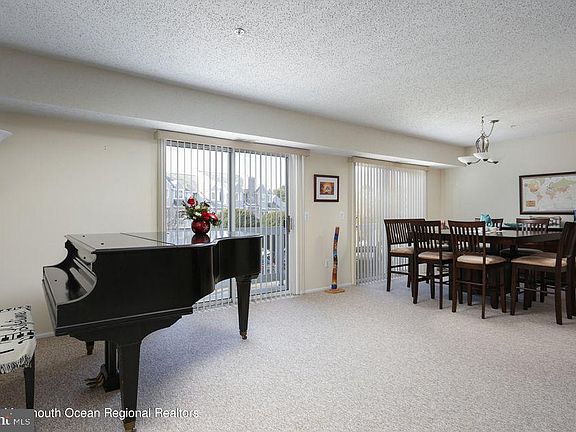 4th image of 805 Schley Ave